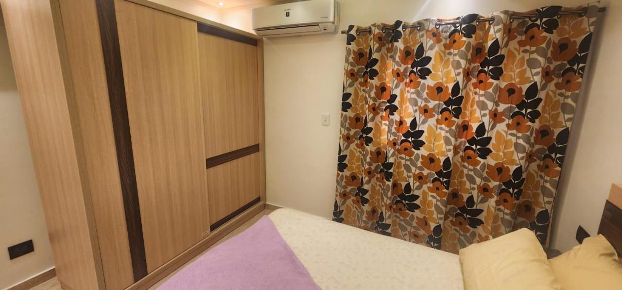 Square - Brand New Luxury With Stunning Sea View Apartmán