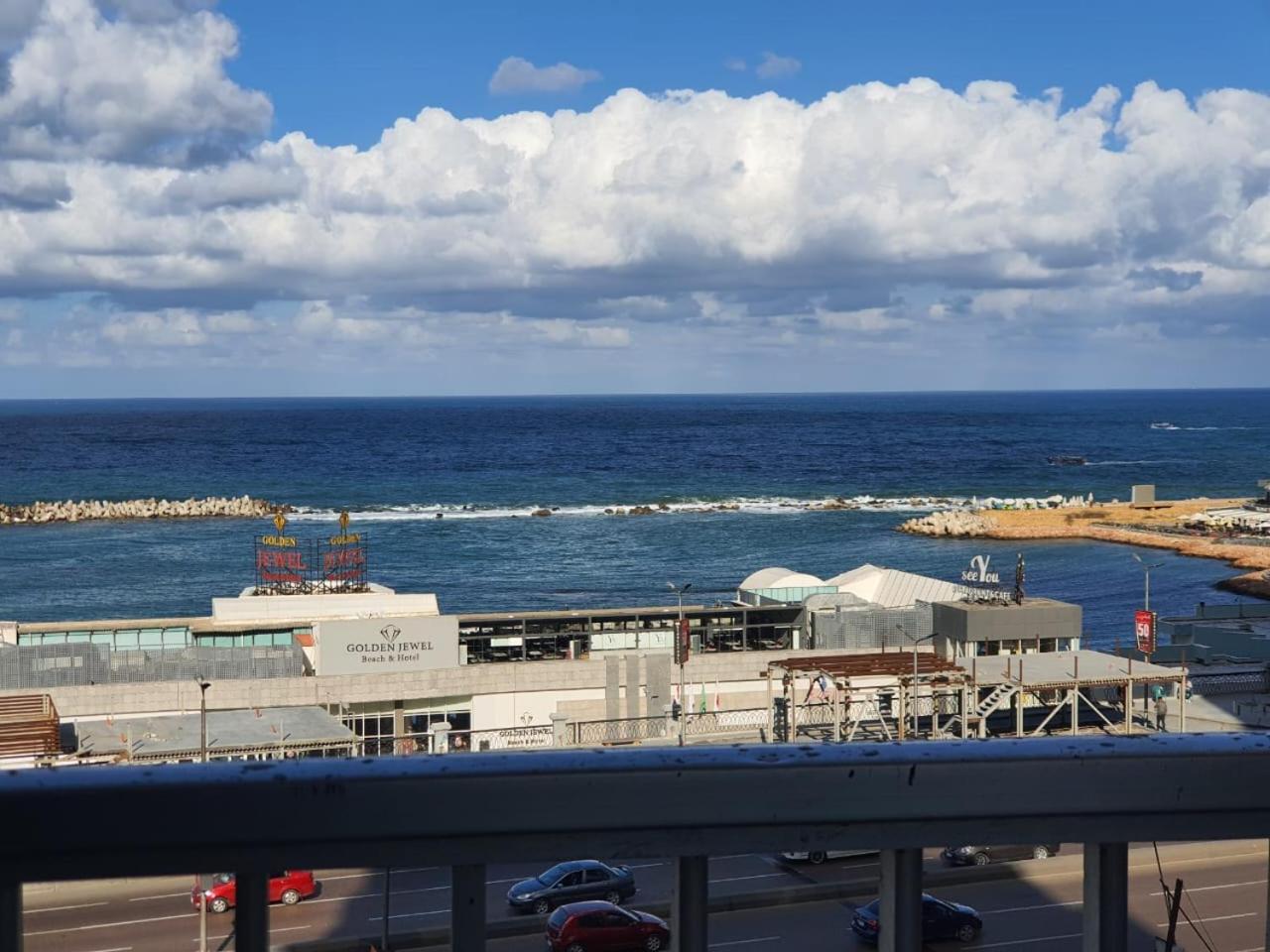 Square - Brand New Luxury With Stunning Sea View Apartmán