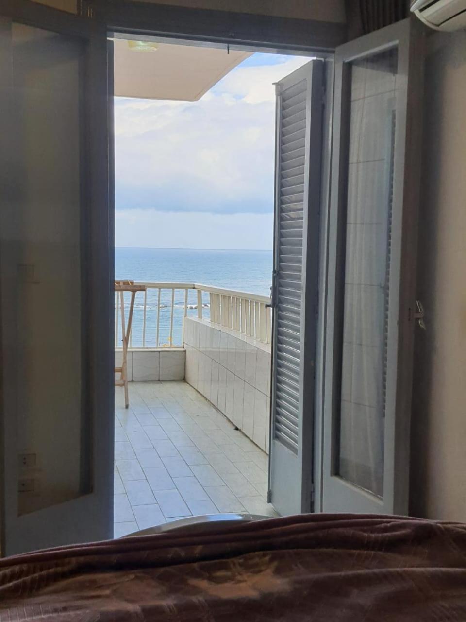 Square - Brand New Luxury With Stunning Sea View Apartmán *